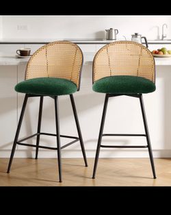 Set of 2 swivel Barstools New in box $100