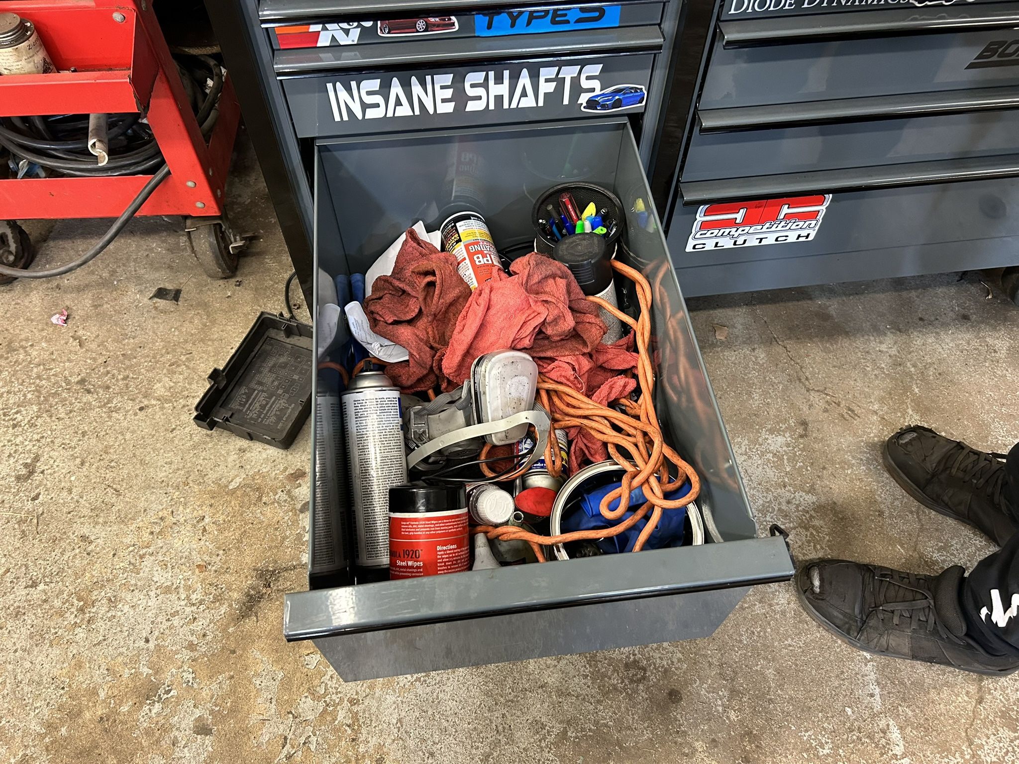 SNAP ON BOX. BEST OFFER TAKES IT
