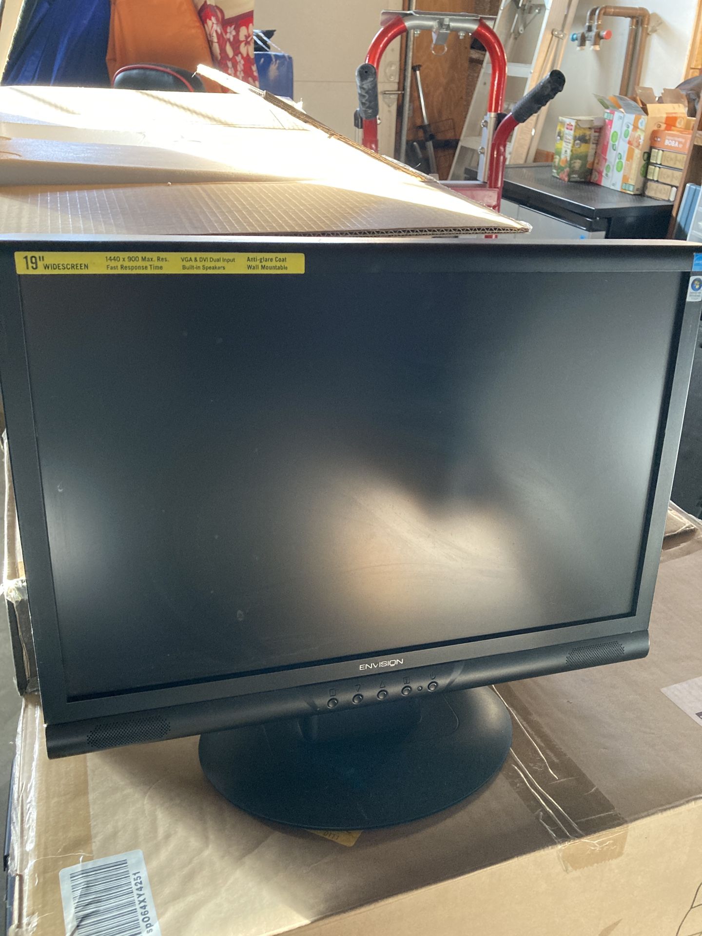 Envision 19” Computer monitor