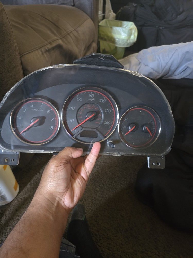 EM2 02-05 Si GAUGE CLUSTER