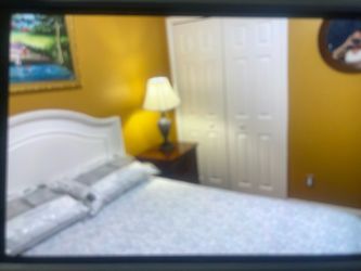Furnished room