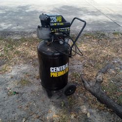 Central Pneumatic 125 Psi Air Compressor