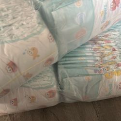 2 Packs Pamper Size 4