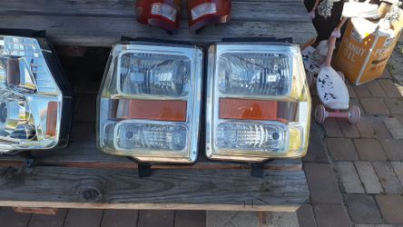 2008 Ford F350 headlights