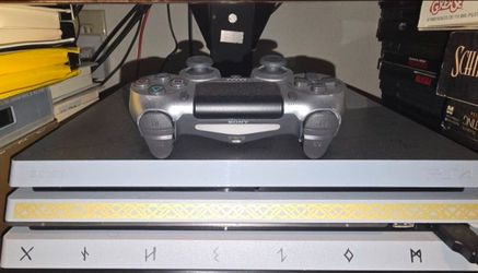 God Of War Edition PS4 Pro With 1TB Samsung 870 EVO