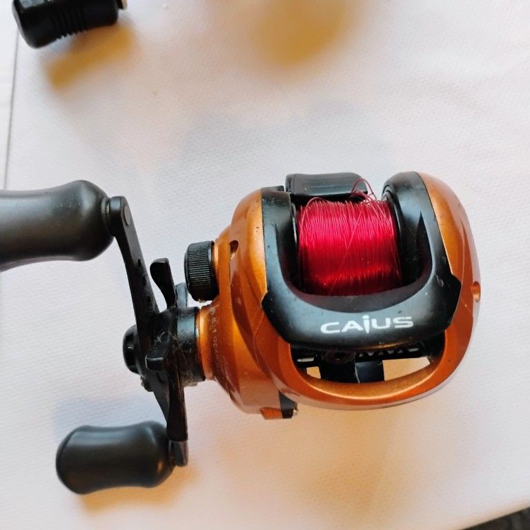 Shimano Caius 200 Fishing Reel