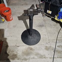 3 1/2  Standard Vice And Stand $80 OBO