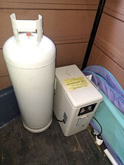 Hayward 100k BTU Pool Heater and 25g Propane tank