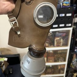 BELGIUM GAS MASK FROM WWII 