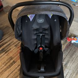 Evenflo Pivot Infant Car seat & Base 