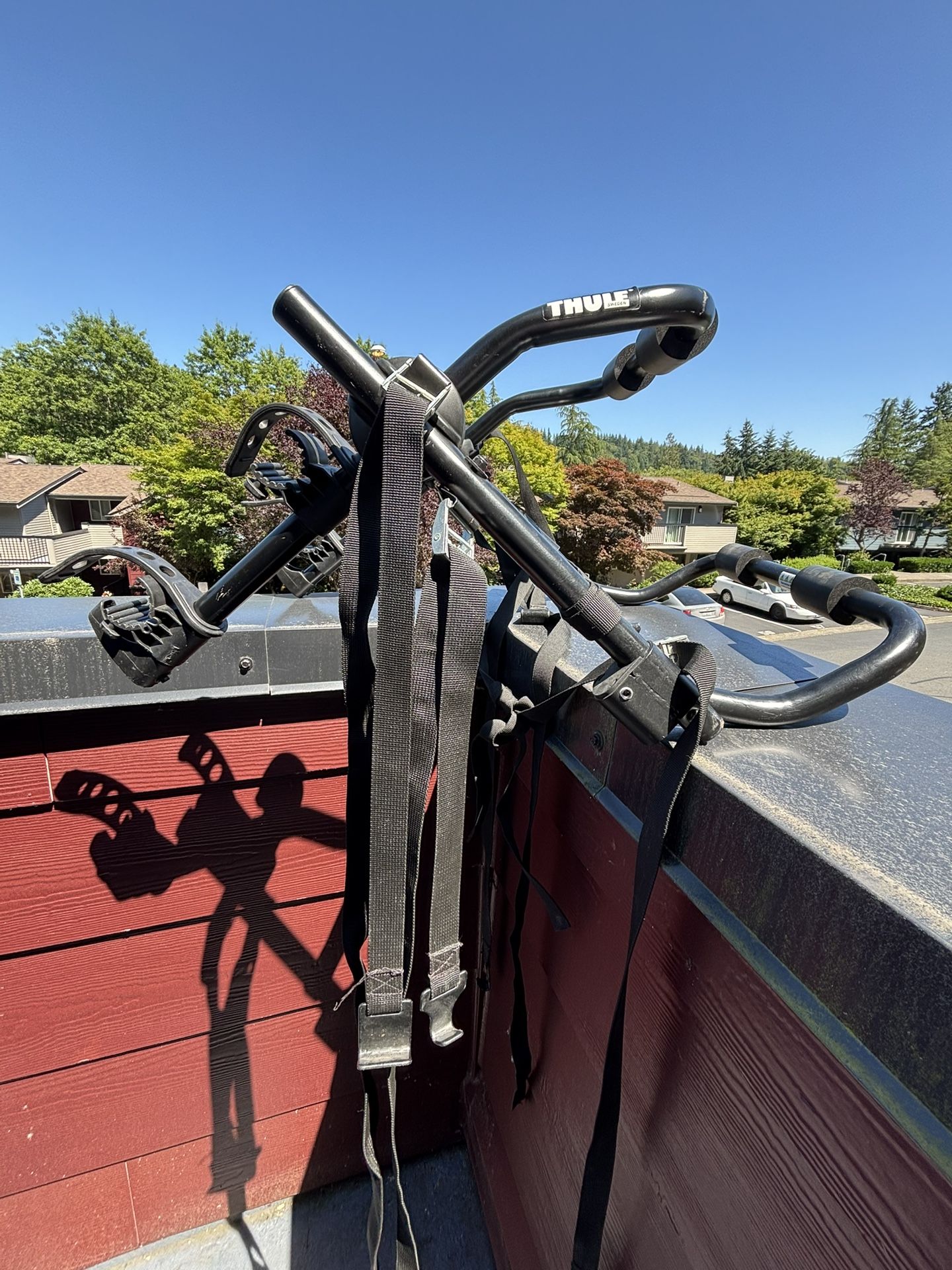Thule 2-bike Trunk Mount rack