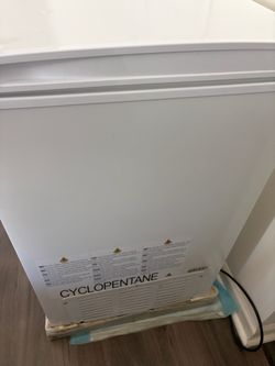 Non-working insignia deep freezer