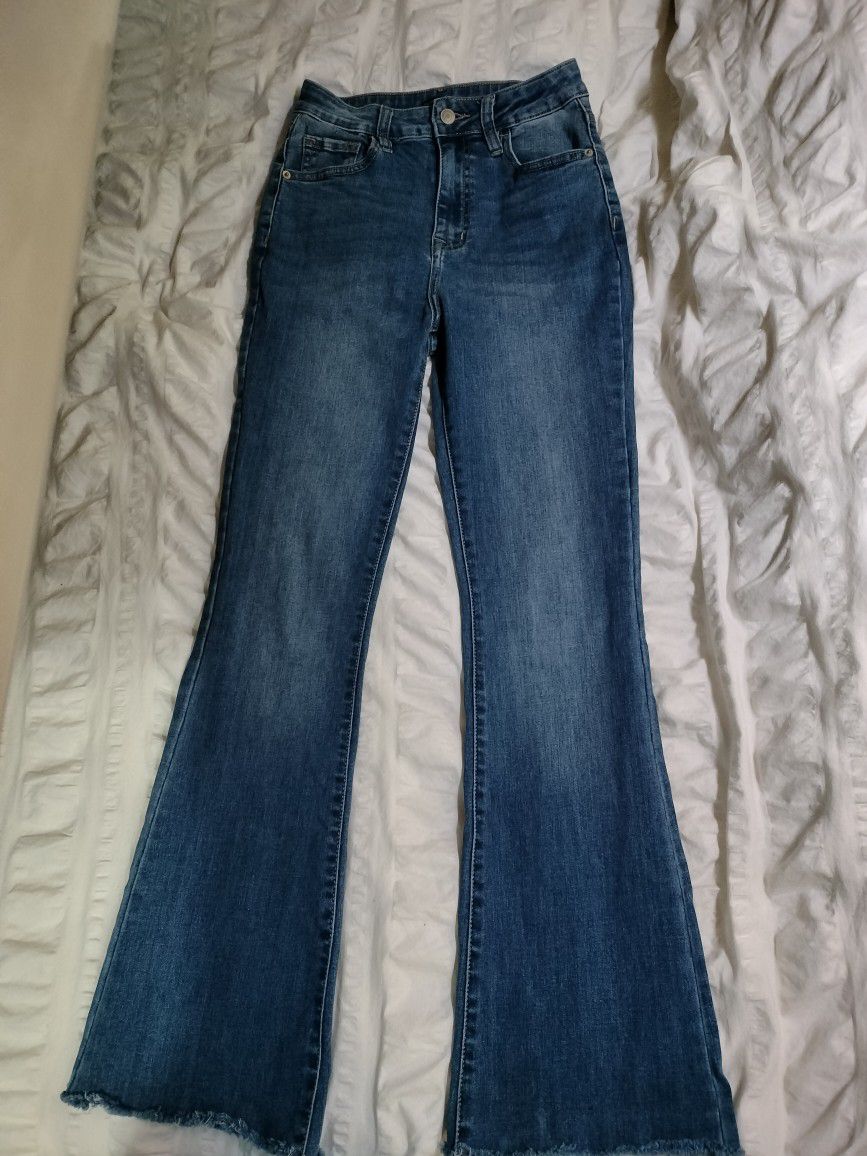 Women's Denim Jeans Fashion Nova Size 5 for Sale in Olympia, WA - OfferUp
