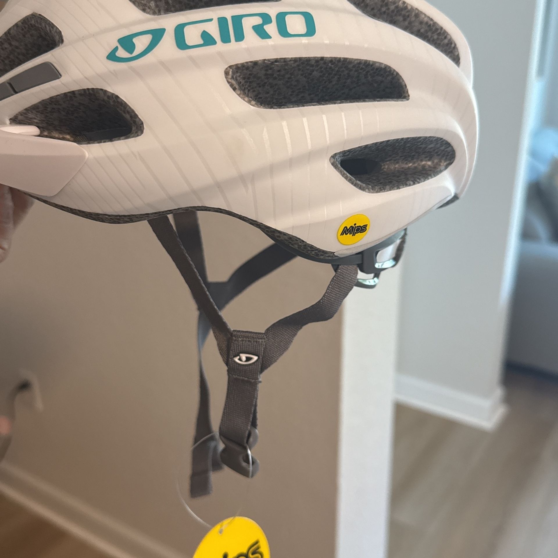 Brand new Giro Women’s Bike Helmet