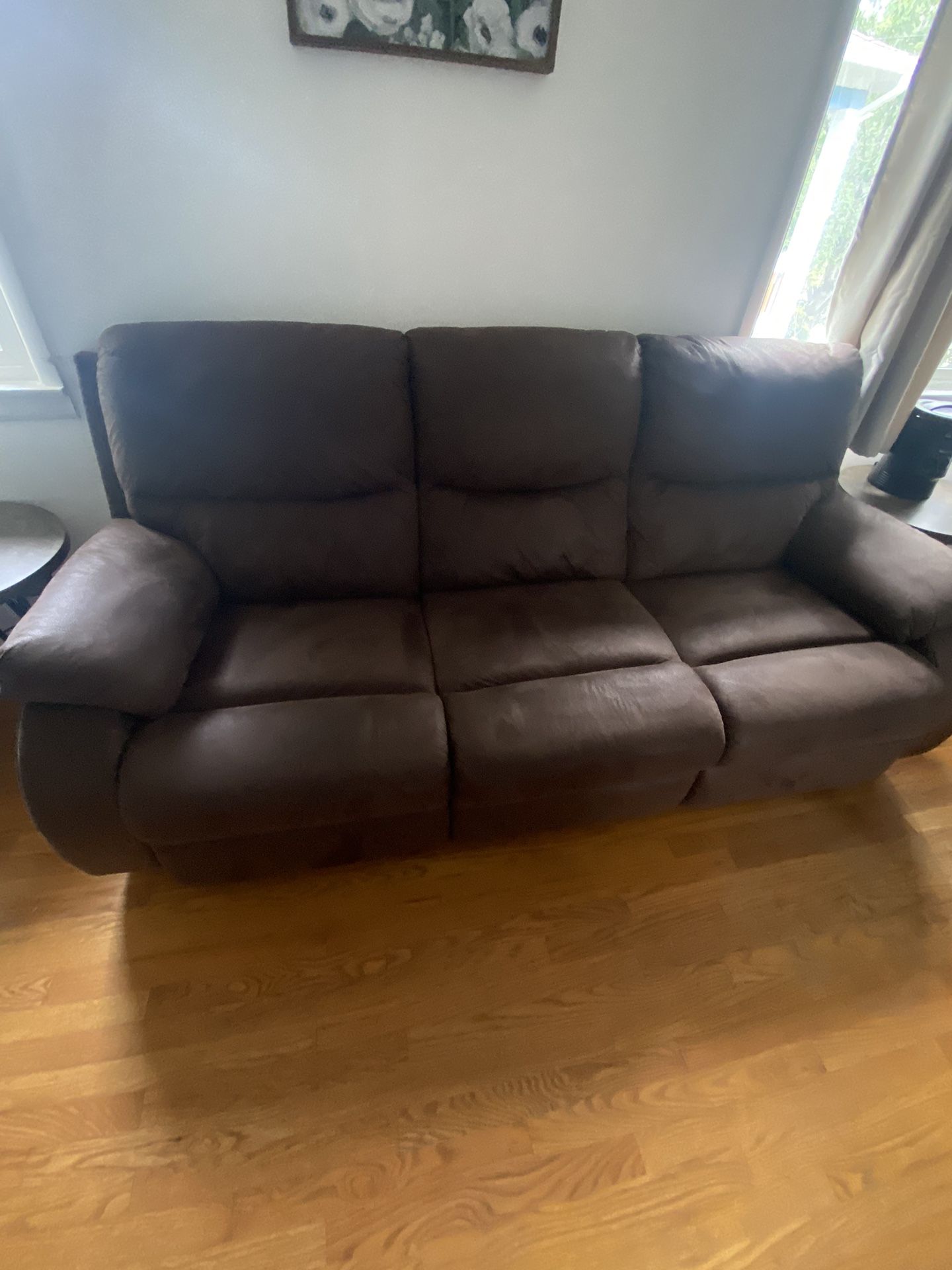 Reclining Sofa (Best Offer)
