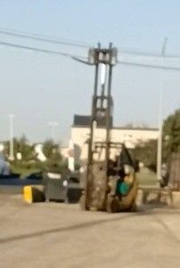 2006 Komatsu Forklift 5,000 lbs Capacity $4000