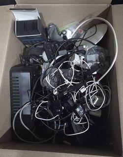 Electronics & Cable Lot – Power Supply, Akaso 4K Action Cam & more!