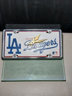 DODGERS VINTAGE AND CUSTOM LICENSE PLATE CLOCK. 