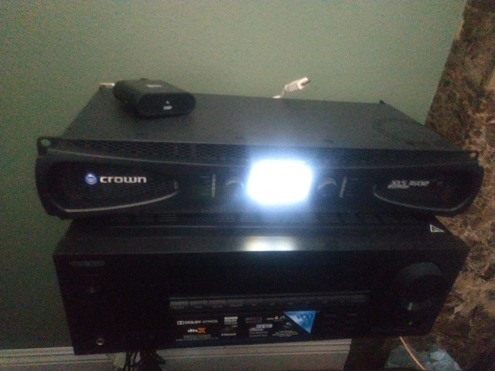 Crown Xls 1502 Professional Amplifier