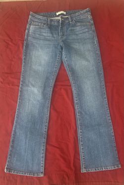 Women’s Levi Jeans 