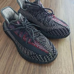 Yeezy Boost Mens 8.5 