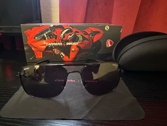 Carrera x Ducati Sunglasses with Case and Box