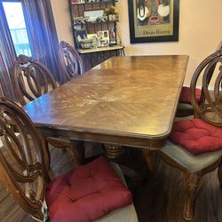 Huge Dining Table and 4 Chairs 