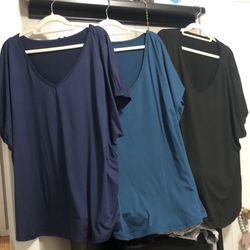 Essnce Plus Solid Batwing Sleeve V-Neck Tee