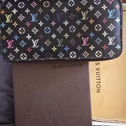 Louis Vuitton Monogrammed Black Zippy Wallet/COA
