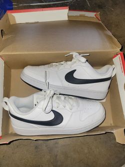 Nike Court Borough Low