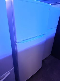 White Kenmore refrigerator