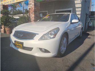 2011 INFINITI G37