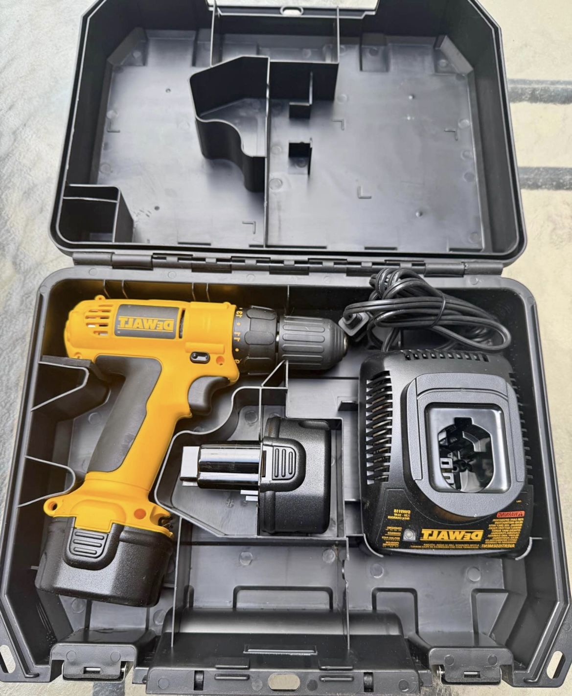 Dewalt 3/8” Drill Kit