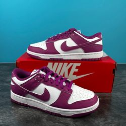 Nike Dunk Low Next Nature
Women's Shoes
