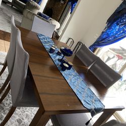 Dining table With 6 Chairs