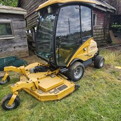 Hustler Commercial MODEL 3700 Mower