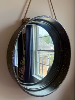 Round Hanging Mirror