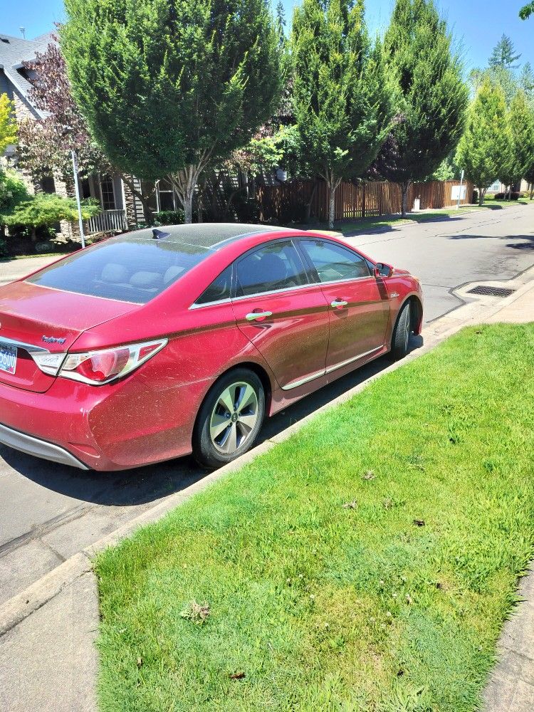 2011 Hyundai Sonata Hybrid