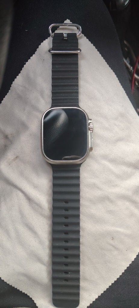Apple Watch Ultra, Looks New!!
