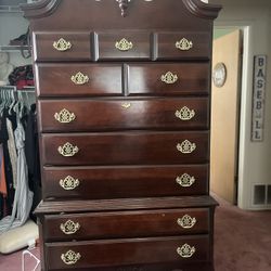 Queen Anne Dresser