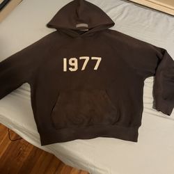 1977 Essentials Hoodie Sz Xs