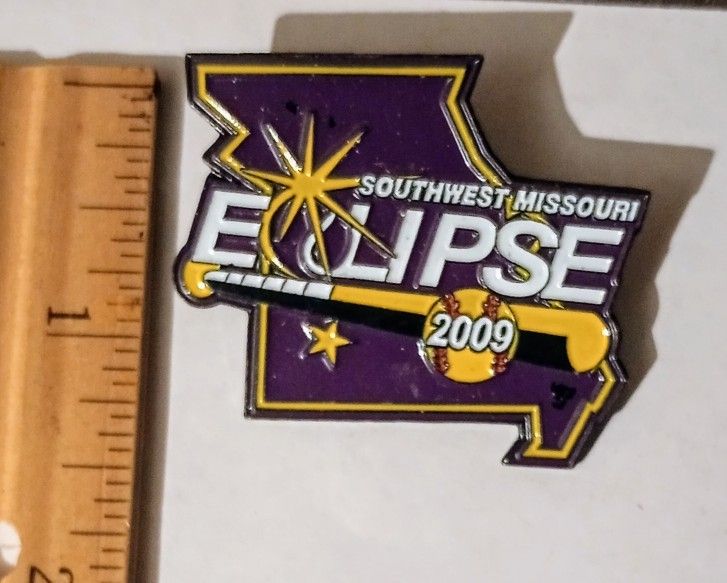 2009 Southwest Missouri Eclipse Softball Sports Collectible Lapel Pin A-1