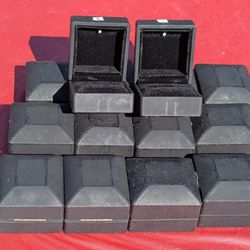 Ring box with small light