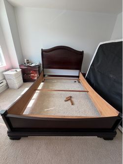 Queen Sleigh Bedframe