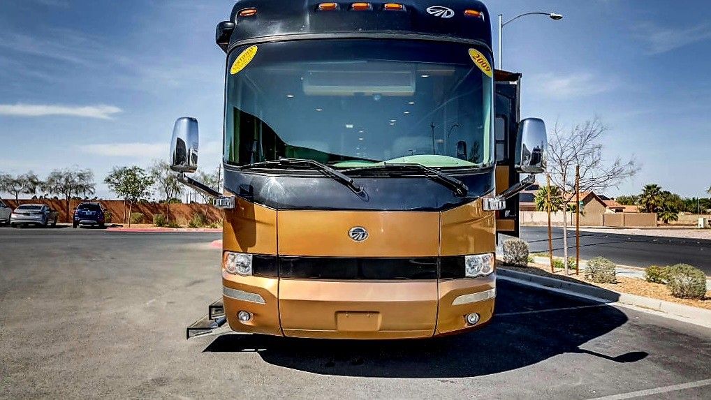 2009 Monaco Executive Sierra IV