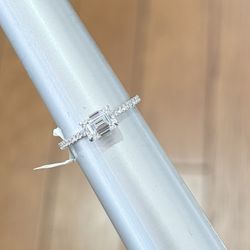 Emerald Cut Diamond Wedding Ring 