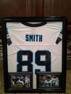 STEVE SMITH OF THE CAROLINA PANTHERS,BRANDED AND AUTHENTIC FRAMED JERSEY.