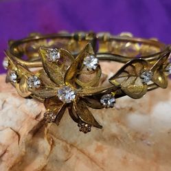 Vintage Brass/rhinestone Spring Closure Bracelet