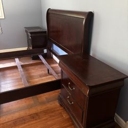 Haverty Bedroom Set Sleigh Bed-frame 2 Night Stands 