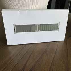 Apple Ultra Watch Titanium Alpine Loop 49mm